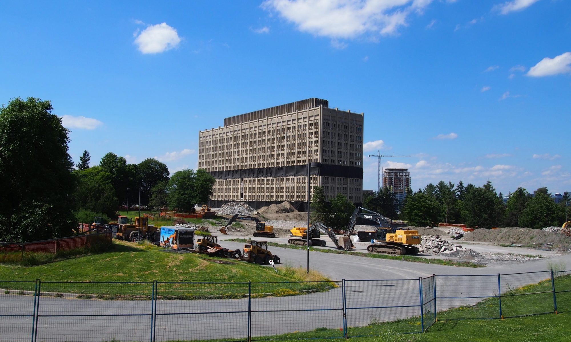 Sir John Carling Building