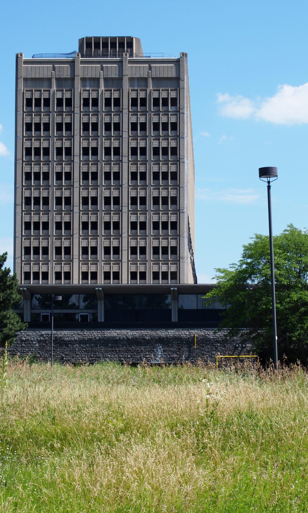 Sir John Carling Building