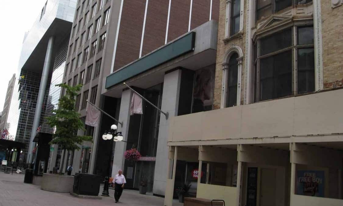 Former Toronto Dominion Bank in Sparks Street context