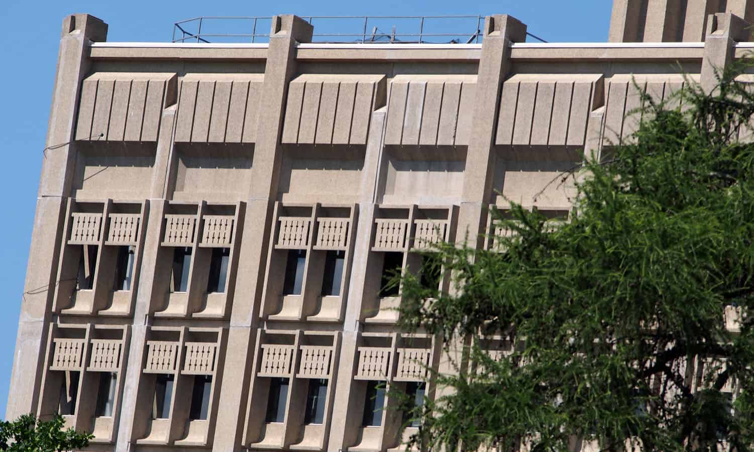 SJCB's crown detail at the roof parapet