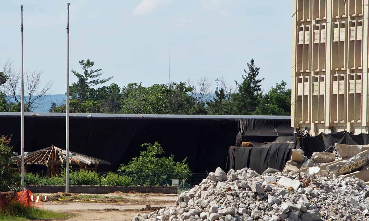 Cafeteria wing tarped up