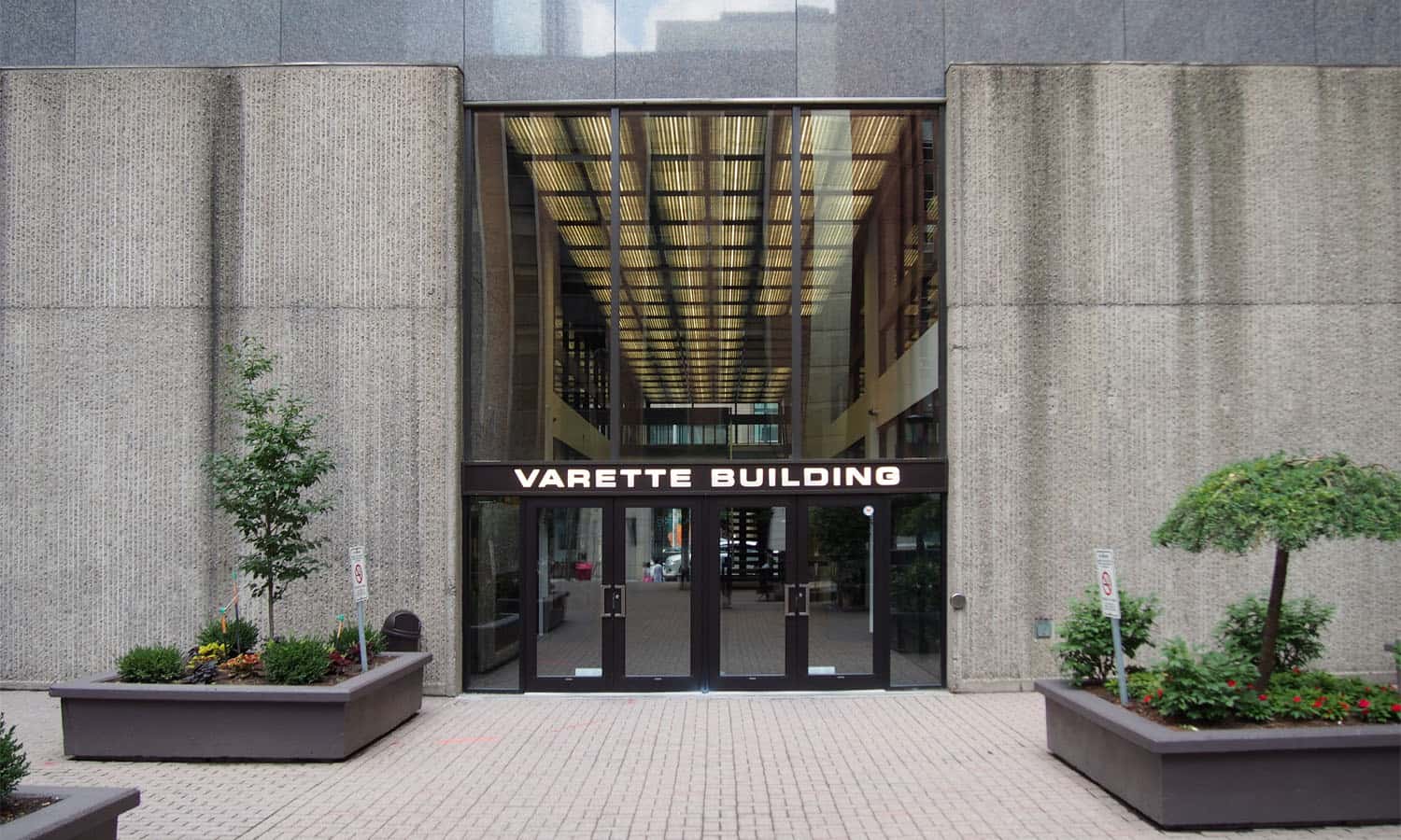 Slater Street courtyard entry into The Alley