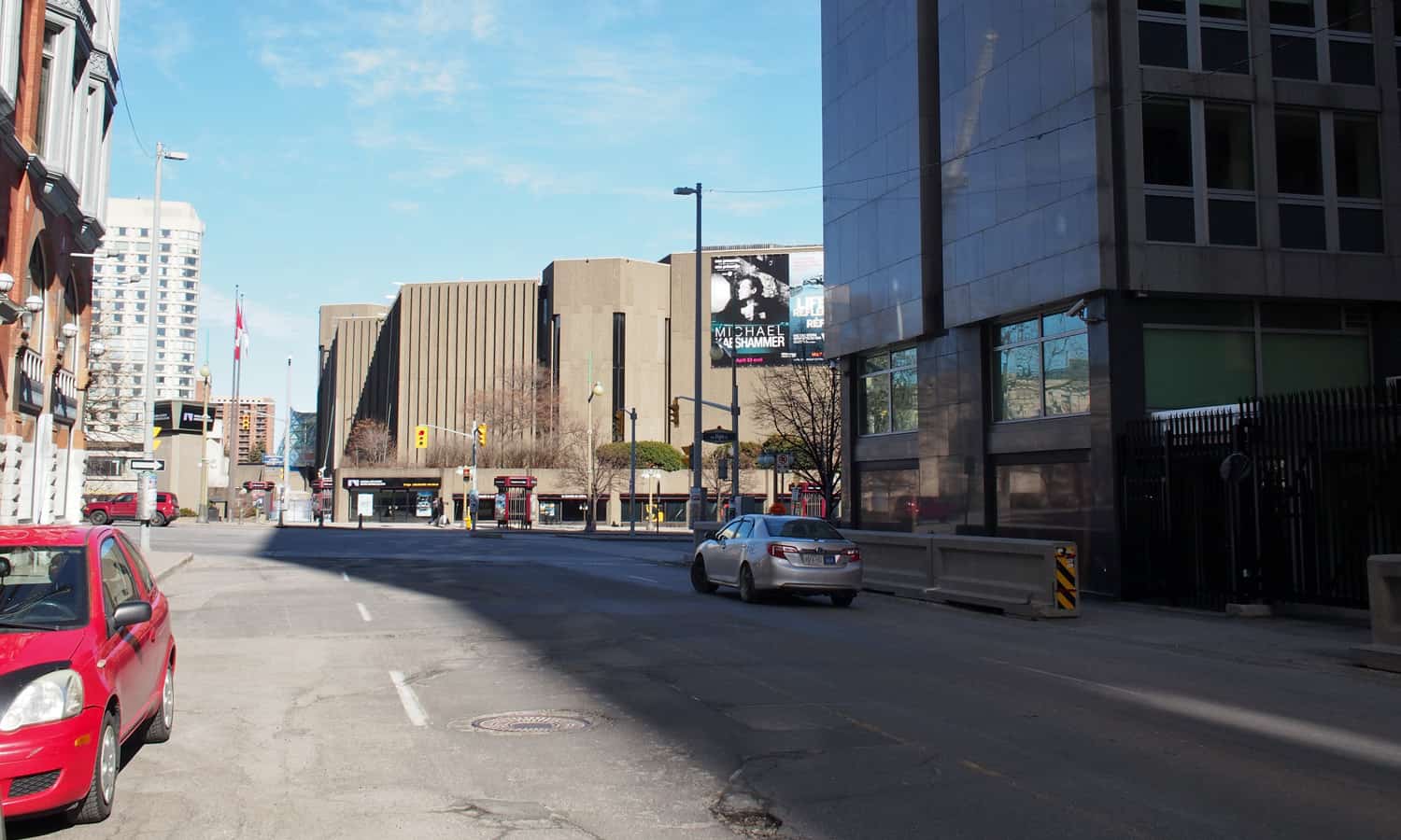 Approach from the west along Queen Street