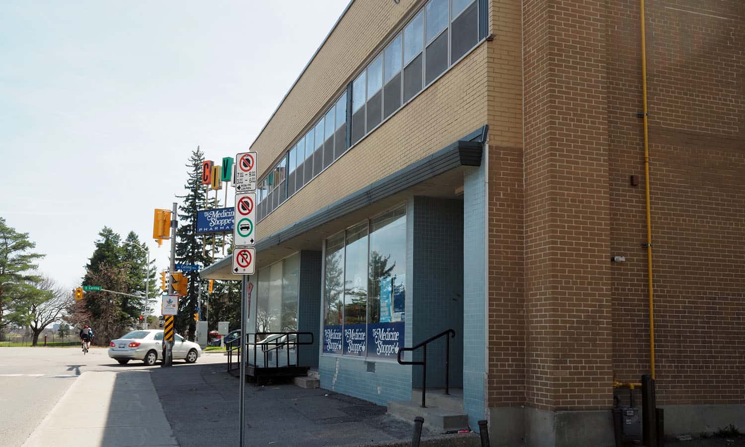 Looking south on Holland Avenue