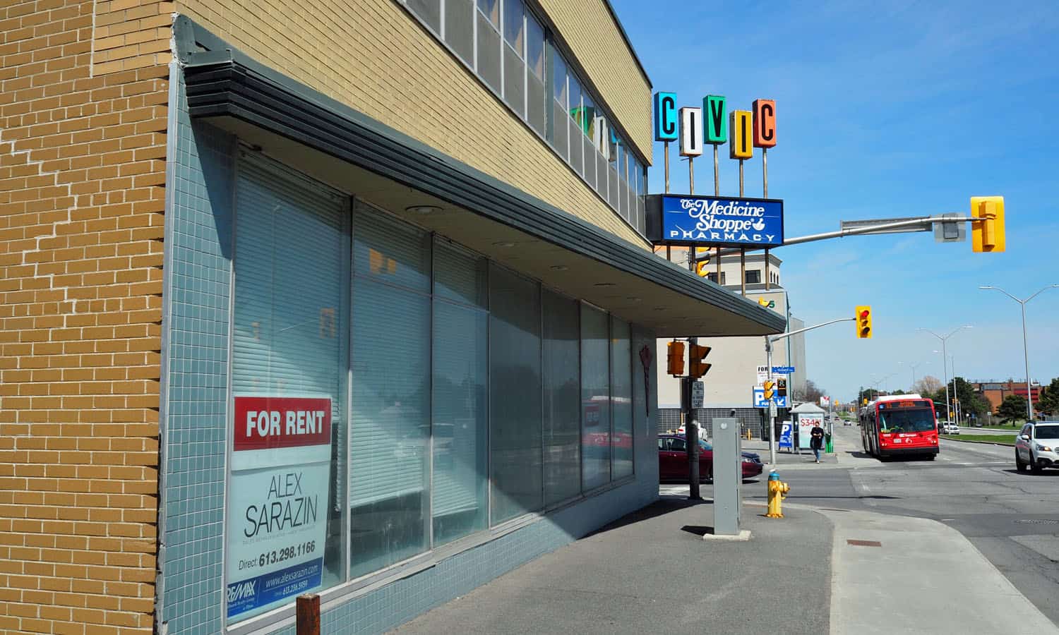 Carling Avenue street frontage