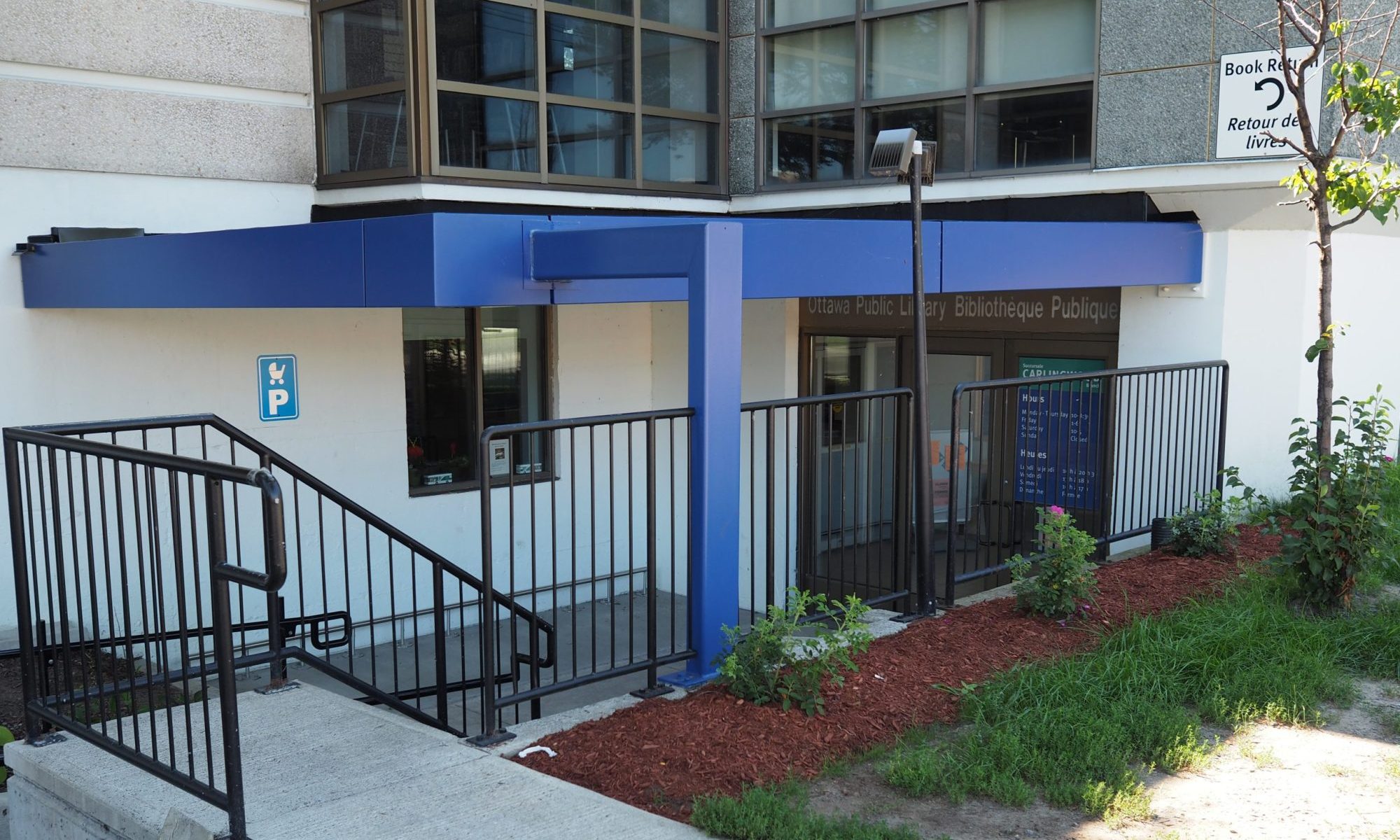 Ottawa Public Library, Carlingwood Branch